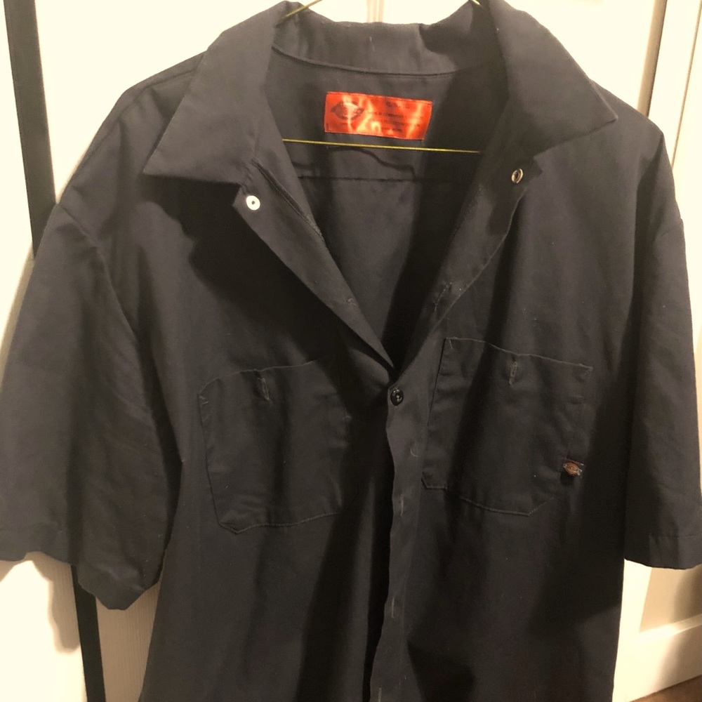 XL Black Button-up Dickies short-sleeve top.